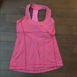Workout top with built-in bra